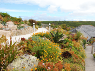 Minak Theatre