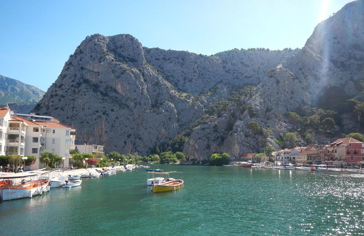 Omis bay marina