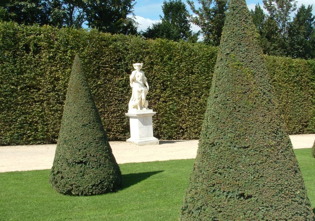 Statue in Versailles